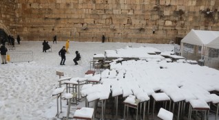 Сняг покри днес много пътища в Израел от окупирания