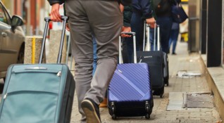Пътуванията на български граждани в чужбина през декември са 551 0