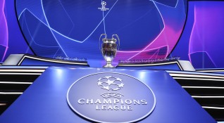 Президентът на УЕФА Александър Чеферин заяви че е възможно да