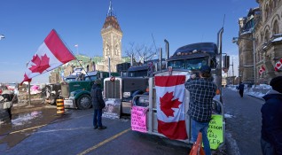 Кметът на канадската столица Отава Джим Уотсън призова федералните власти