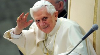 Бившият папа Бенедикт XVI поиска прошка за сексуалните посегателства над
