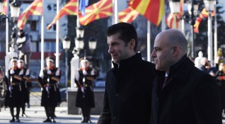 Българският премиер Кирил Петков се е обадил на македонския си