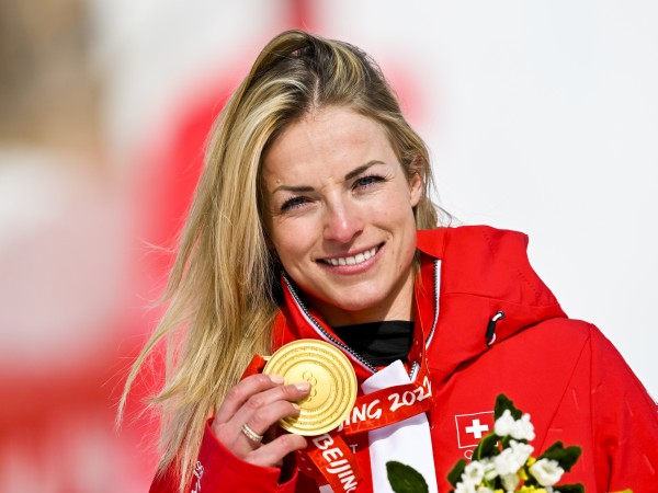 Швейцарската звезда в ските Лара Гут-Бехрами спечели първа олимпийска титла