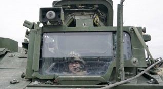 НАТО планира да увеличи своето военно присъствие на източния си