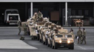 Пентагонът заяви че САЩ изпращат още 3000 войници в Полша