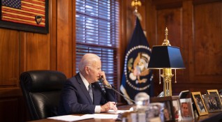 Дългоочакваният телефонен разговор между президентите на САЩ и Русия Джо
