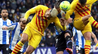 Защитникът на Барселона Роналд Араухо забърка голям скандал в снощното