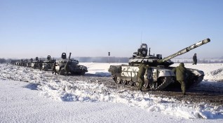 Започналото изтегляне на руските войски от граничните райони с Украйна
