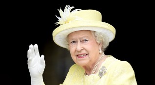 Британската кралица Елизабет II отмени планираните си виртуални ангажименти във