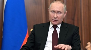 Президентът на Русия Владимир Путин нарече спекулации твърденията че възнамерява