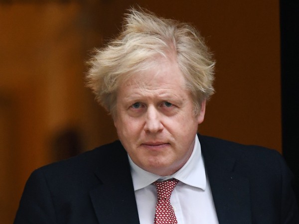 Премиерът Борис Джонсън заяви, че Великобритания ще наложи санкции на