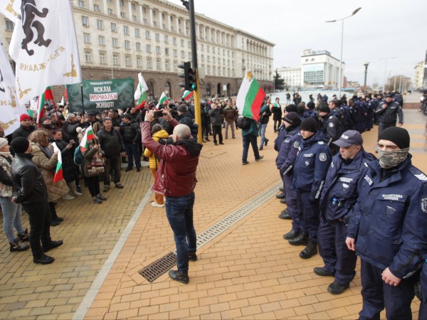 Снимка: Димитър Кьосемарлиев, Dnes.bgЛидерът на партия "Възраждане" поведе протеста на