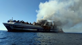 Още едно тяло беше открито в опожарения кораб Юрофери Олимпия