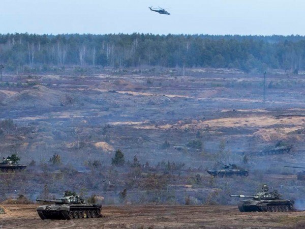 Украинските войски съобщиха, че се бият с руски бронирани части