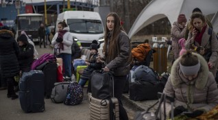 Словакия въведе режим на извънредно положение заради наплива на бежанци