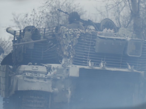 Руските въоръжени сили блокираха южните украински градове Херсон и Бердянск,