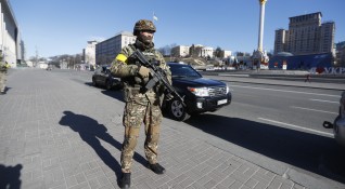 Украйна е получила оръжия от 19 държави а десетки страни