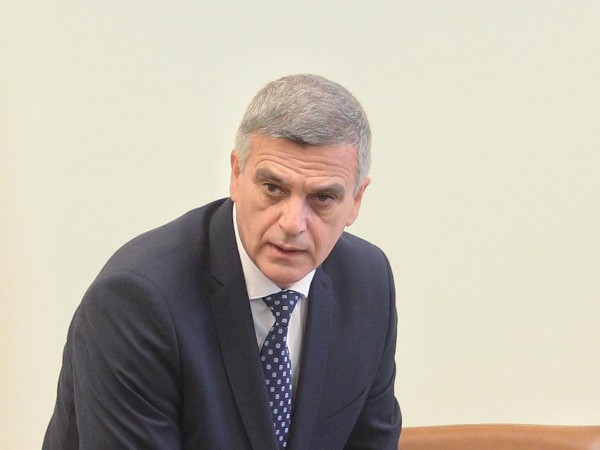 Бившият министър на отбраната Стефан Янев, че ще обяви политически