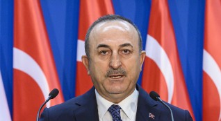 Турският министър на външните работи Мевлют Чавушоглу съобщи че ще