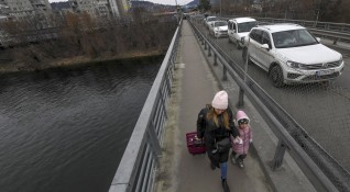 Русия планира да отвори хуманитарни коридори в Украйна във вторник