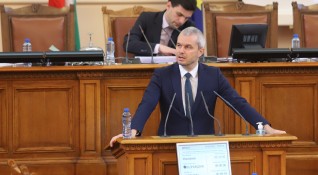 Лидерът на Възраждане Костадин Костадинов който получи забрана за влизане