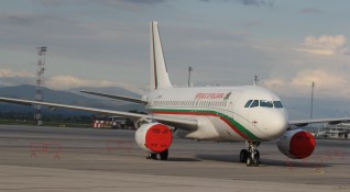 Правителственият самолет Еърбъс А319 който ще изпълни полет от Кишинев София