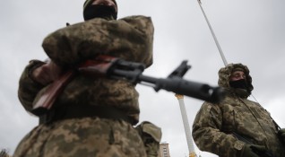 Беларуси живеещи в Украйна сформираха военно подразделение и се готвят