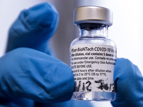 България продължава да дарява ваксини срещу коронавируса заради слабия интерес