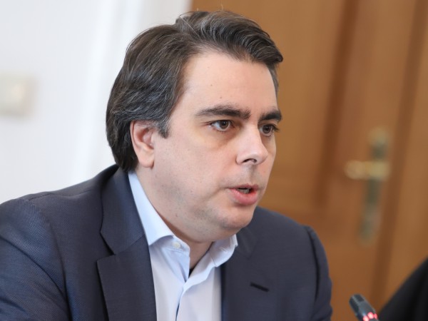 Специализирана прокуратура отговори на финансовия министър Асен Василев, като заяви,