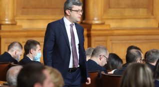 ГЕРБ настоя премиерът Кирил Петков да бъде изслушан в НС