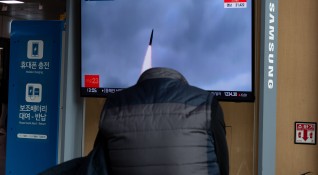Северна Корея тества забранена междуконтинентална ракета ICBM за първи път