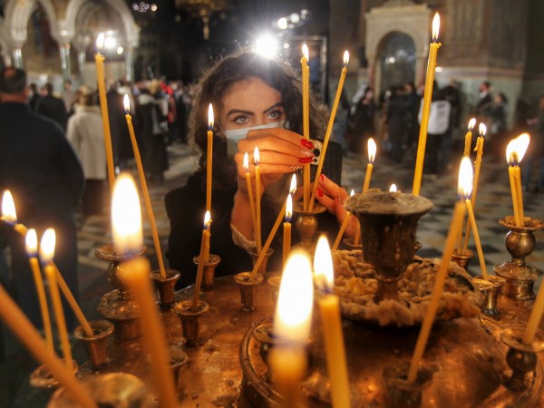 Всички християни - православни, католици и протестанти, празнуват днес един