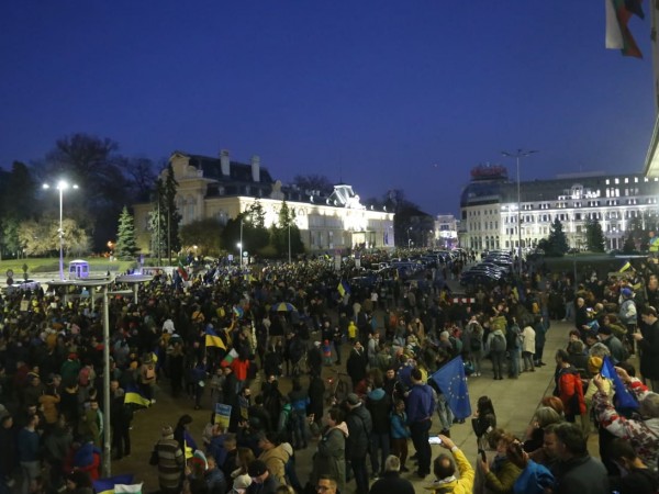 Снимка: БГНЕС Хиляди се събраха на мирно шествие в подкрепа