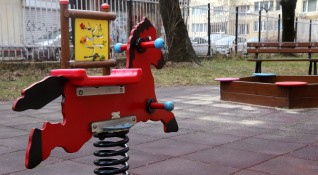 След като отпадаха противоепидемичните мерки децата в София са задължени