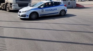 Общинска полиция в Бургас задържа 31 годишен мъж от Приморско който