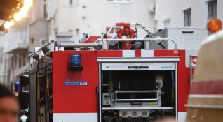 Огнеборци са гасили пожар в Центъра за настаняване от семеен