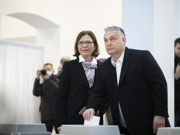 Гласуването на произвежданите парламентарни избори в Унгария приключи, предаде Асошиейтед