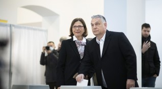 Гласуването на произвежданите парламентарни избори в Унгария приключи предаде Асошиейтед
