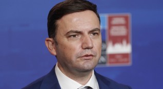 Македонският външен министър Буяр Османи обяви че неговата страна отпраща