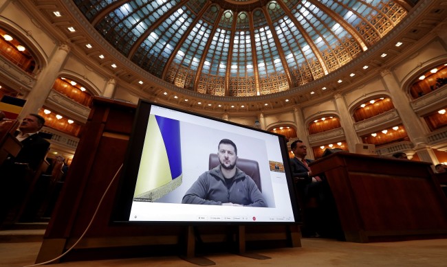 Зеленски към Румъния: Украйна не е последната цел на руската агресия