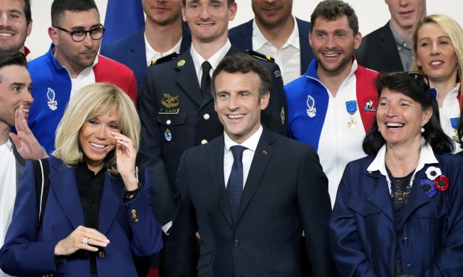 Макрон и Льо Пен решават изборите във Франция
