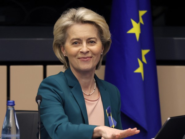 Председателят на Европейската комисия Урсула фон дер Лайен ще пътува