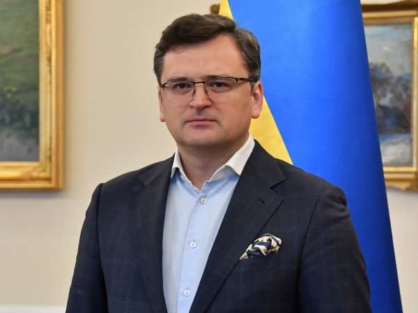 Украинският външен министър Дмитро Кулеба заяви днес при пристигането си