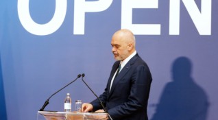Албания ще отправи молба към ЕС да бъде отделена от