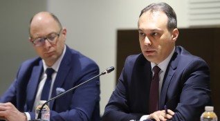 Министърът на отбраната Драгомир Заков заяви че няма придвижване на