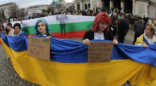 Снимка Димитър КьосемарлиевМирно шествие в подкрепа на Украйна се проведе