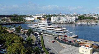 Руски магнати са намерили убежище за своите яхти на Малдивите