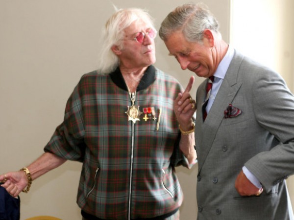 Близките отношения между принц Чарлз и опозорения водещ на Би