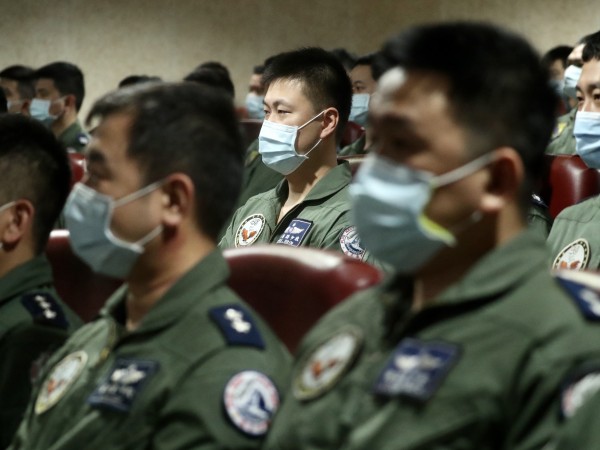 Във вторник тайванските военни за първи път публикуваха наръчник за