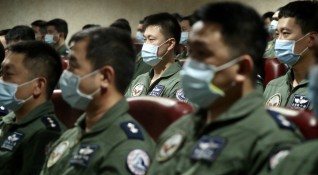 Във вторник тайванските военни за първи път публикуваха наръчник за